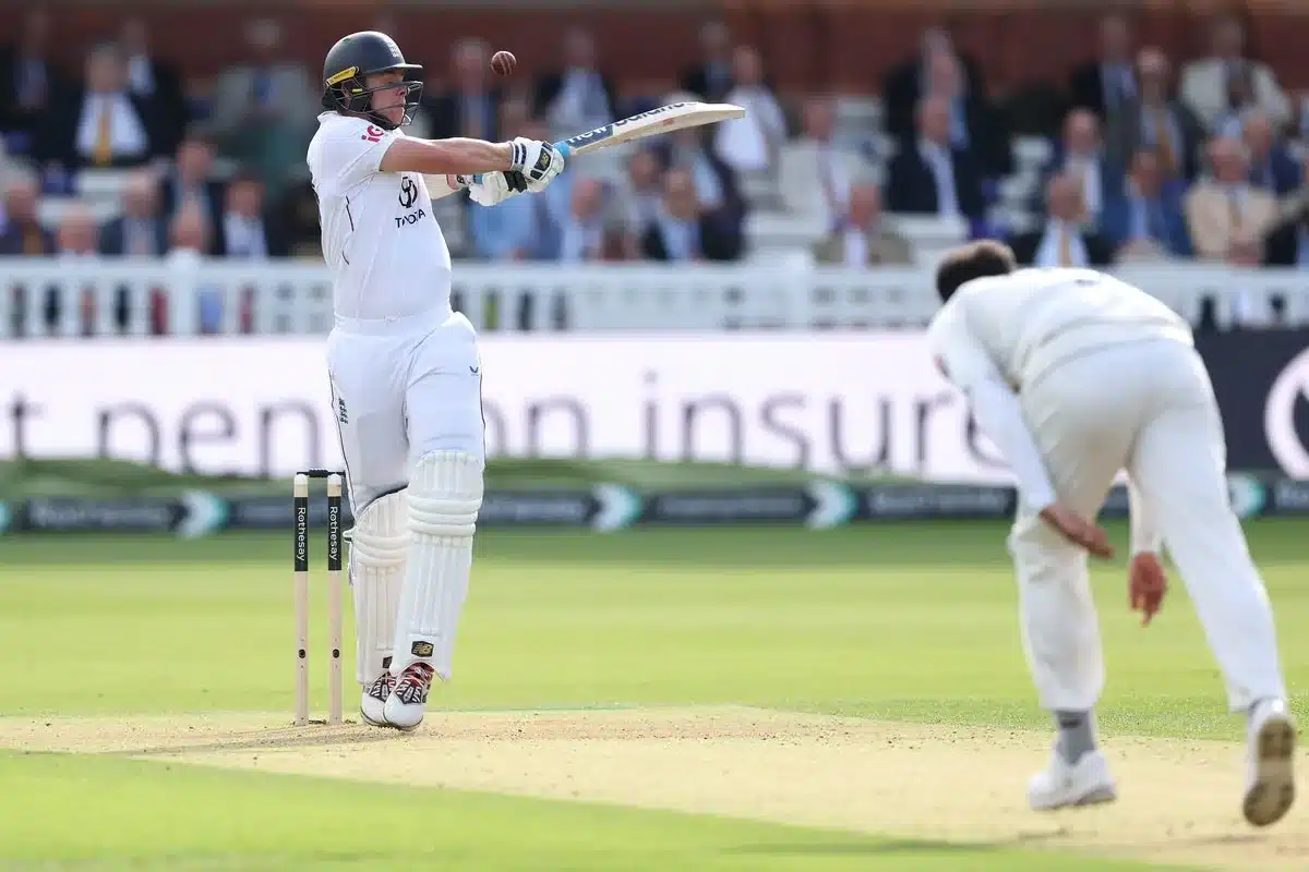 England vs Pakistan LIVE: Second Test, day two, Lord's - cricket score, radio & video highlights