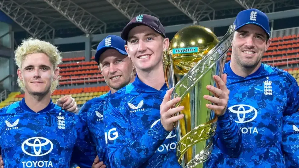 Jacob Bethell, Joe Root, Harry Brook and Jamie Overton celebrate ODI series win in Sri Lanka