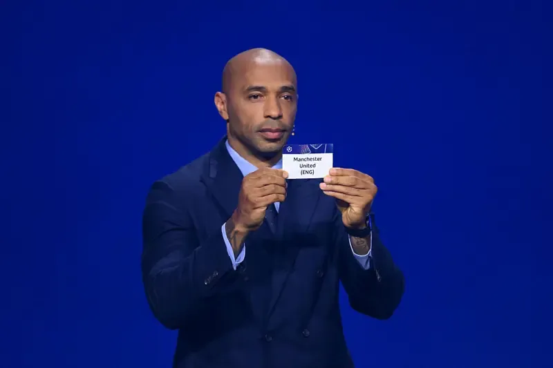Thierry Henry draws the card of Manchester United