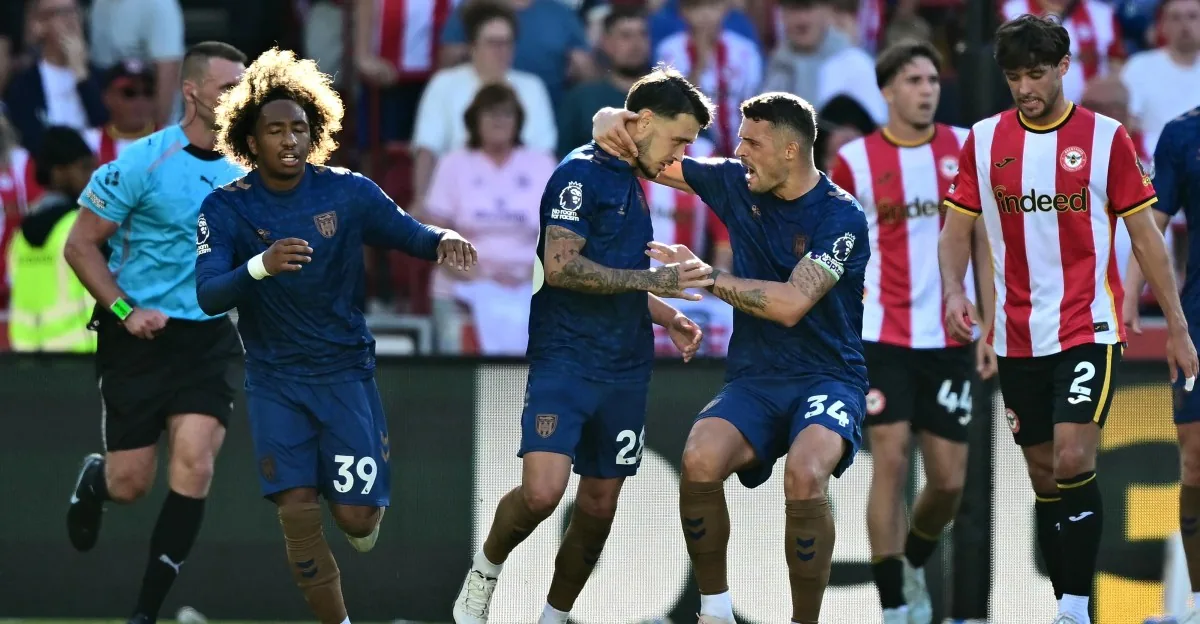 Brentford 1-1 Sunderland: Enzo le Fee's late penalty rescues point for Black Cats
