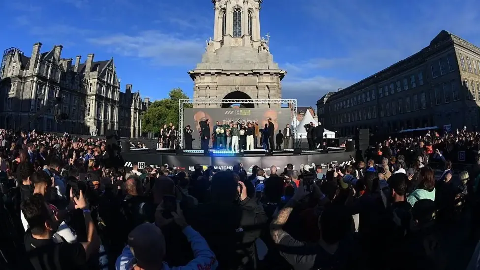 Crowds in Trinity College for Friday's weigh-in